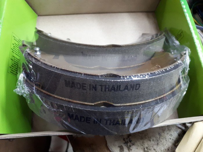 Brake Shoe Mitsubishi Lancer Cedia CS3 CS5